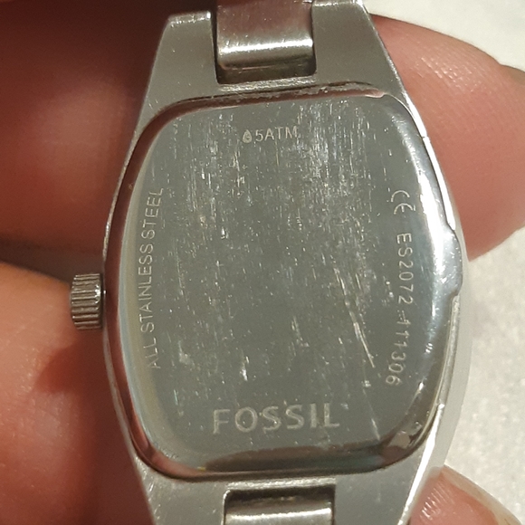 Vintage,  Ladies Fossil Watch, Silver Tone, 6" Long, - Picture 4 of 9